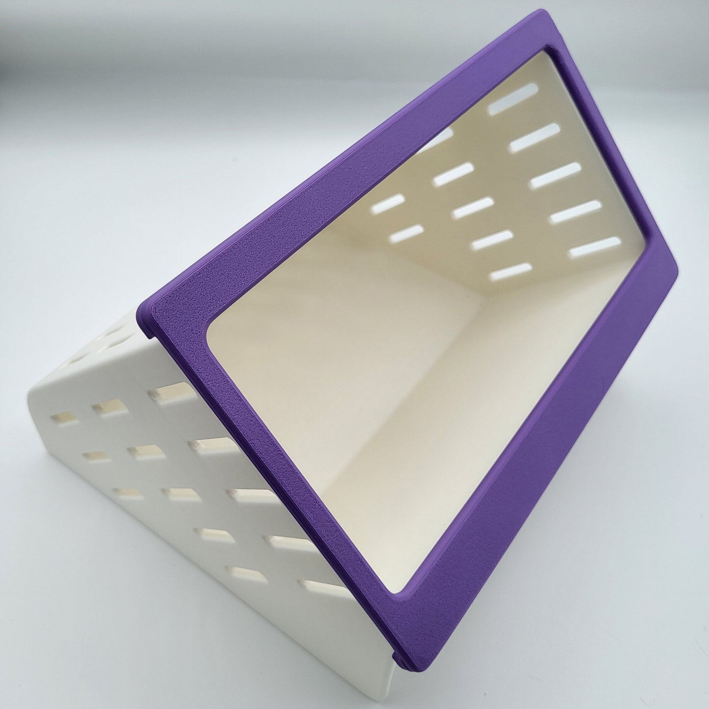 Open Air Hay Feeder Grape Lavendar