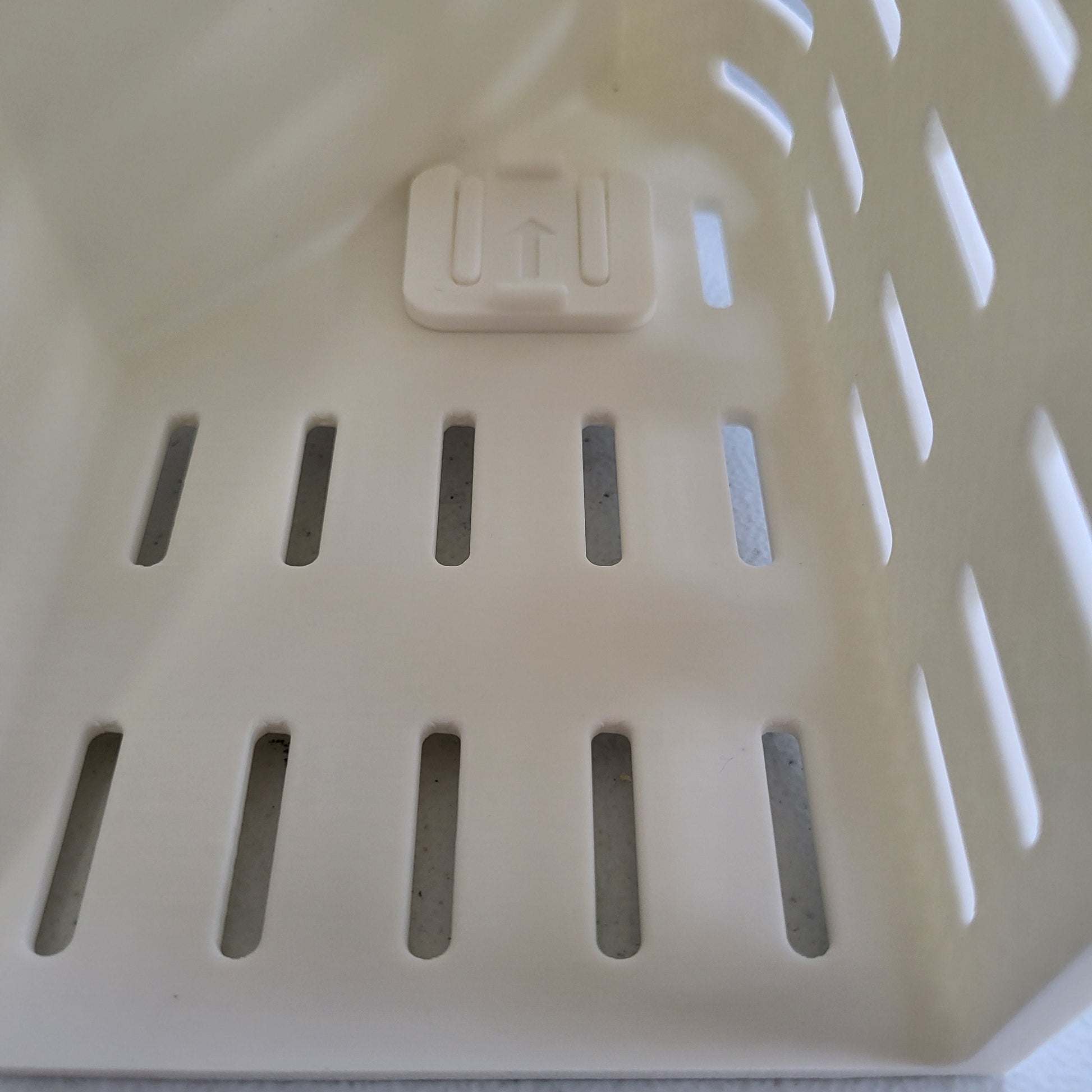 ROOLY Stability Clip Set (2) – For Open Air Hay Feeder